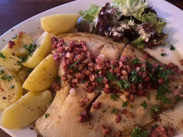 Frühlingsgenuss im LANDSKNECHT -Das Wirtshaus- Unsere Maischolle